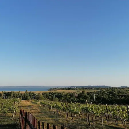 Julianna Nyaralo Tatil Evi *