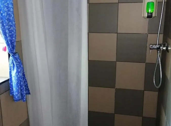 Julianna Nyaralo * Csopak